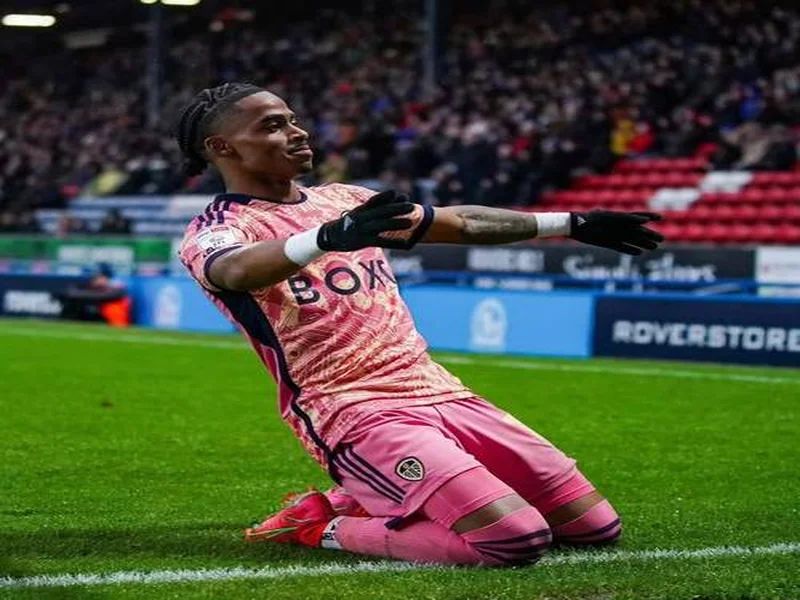 莫雷托:莱奥已就闹脾气向米兰全队道歉,他今夏仍可能离队